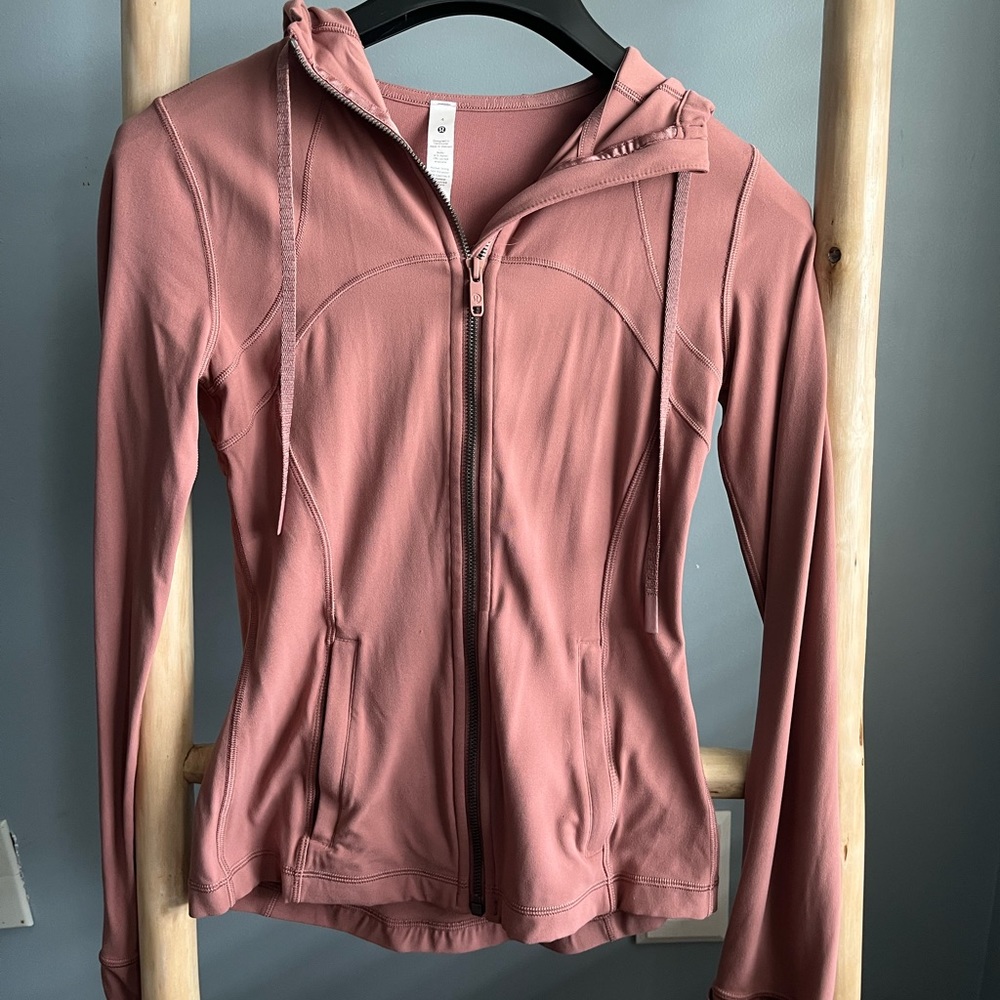 NEVER WORN! Super cute and comfortable, great style. Color not sold anymore.